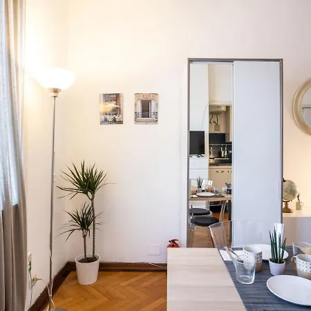 Duomo 10min - Cozy - Metro 2min Apartamento Milão